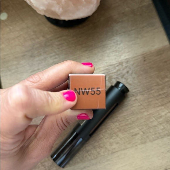 MAC Cosmetics Studio Fix Every-Wear Face Pen - Black and Brown - Picture 2 of 4